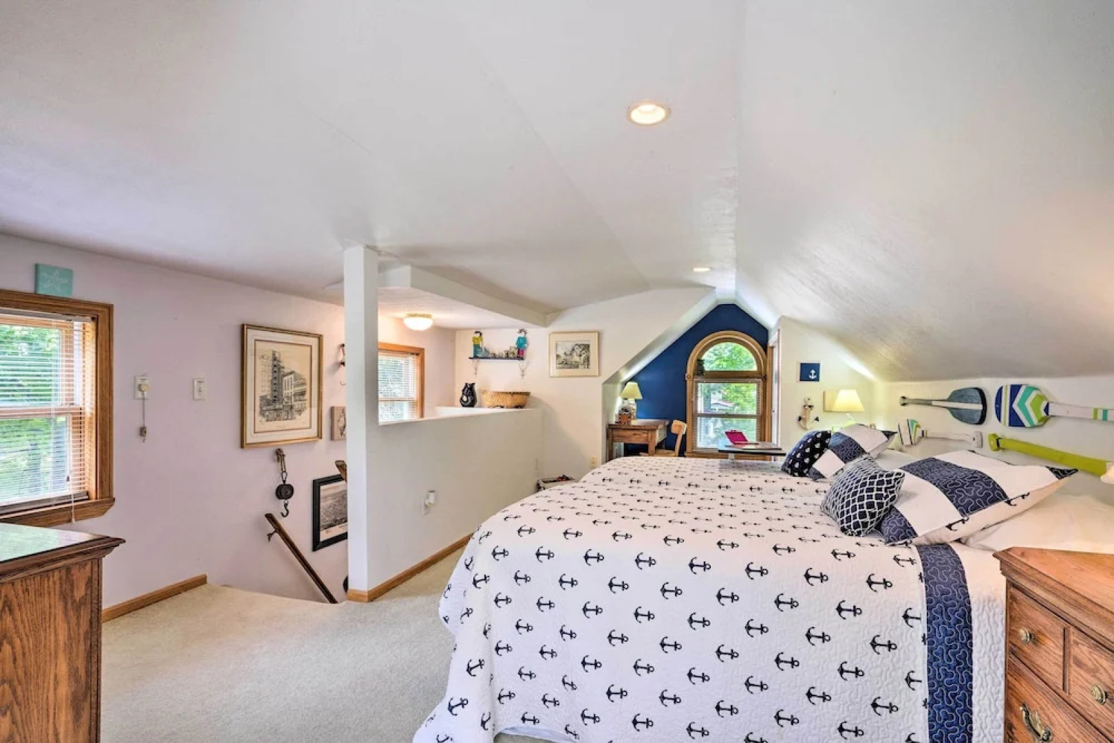 Darling Cottage ~ 1 Mi to Lake Erie Beach!