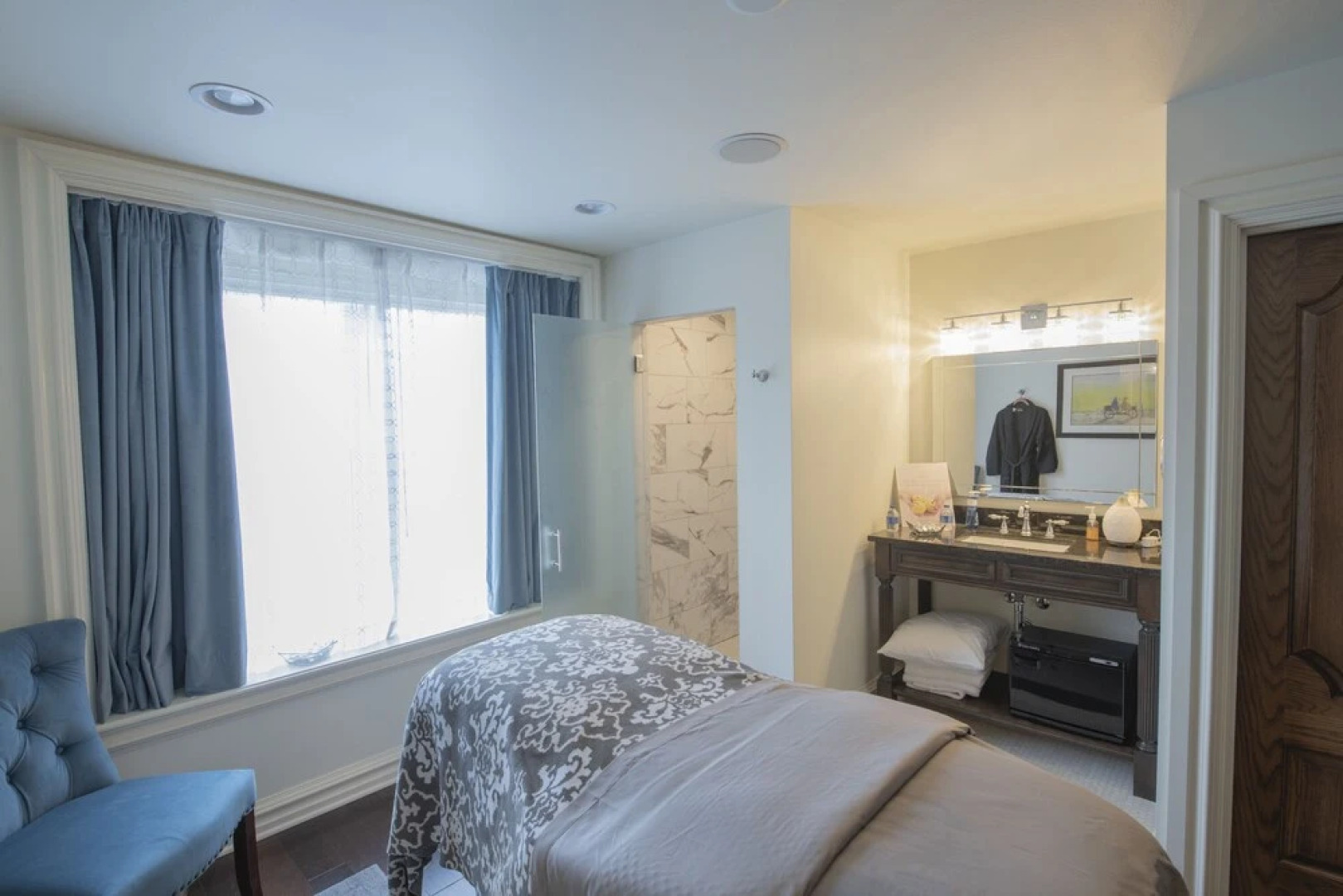 Dominion Gardens and Hotel