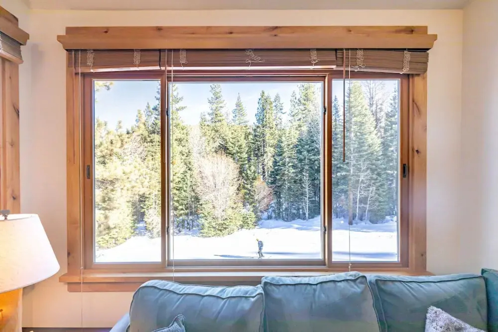 Beautiful Mountain 2 Bedroom Ski-In/Ski-Out in Ski Trails by RedAwning Save 10% on 3 Nights, 15% on 5 Nights!
