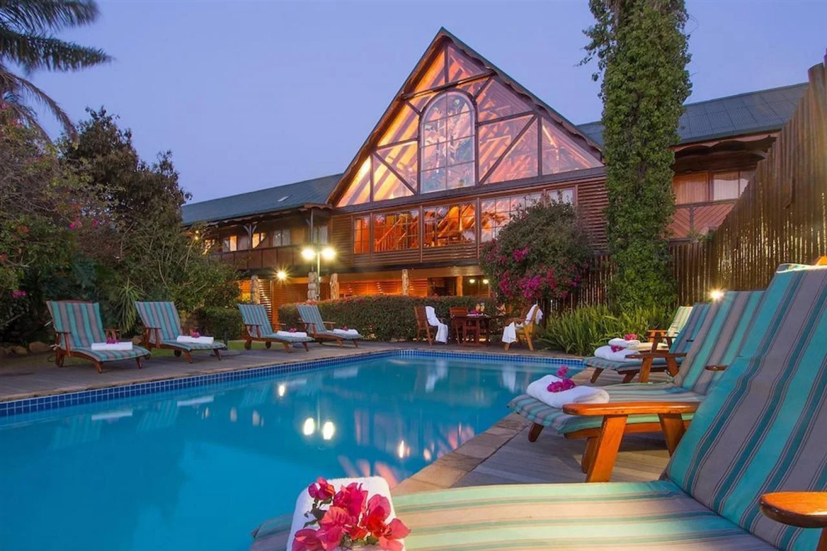 Knysna Log-Inn Hotel