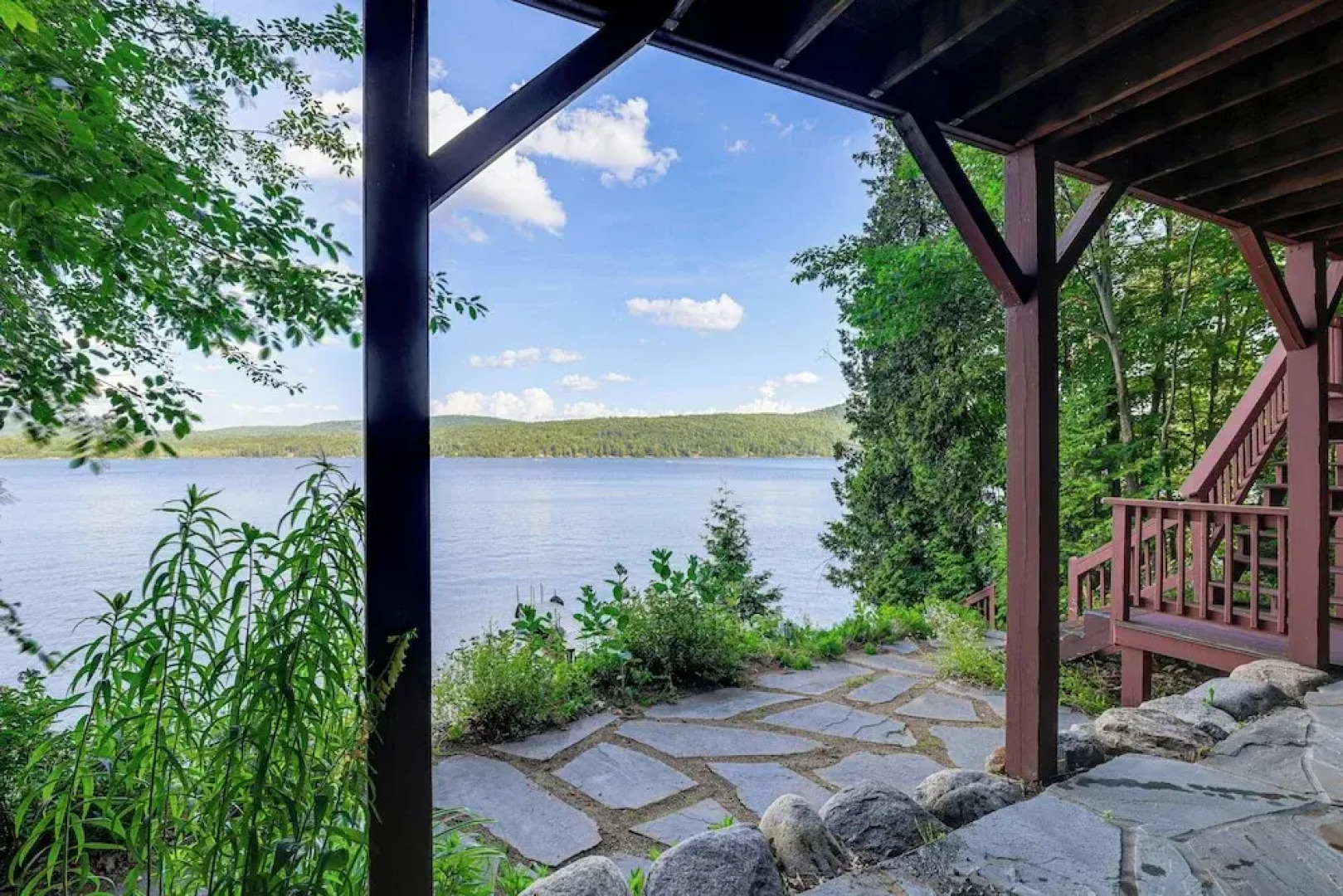 'sweet Serenity' Schroon Lake Family Retreat!