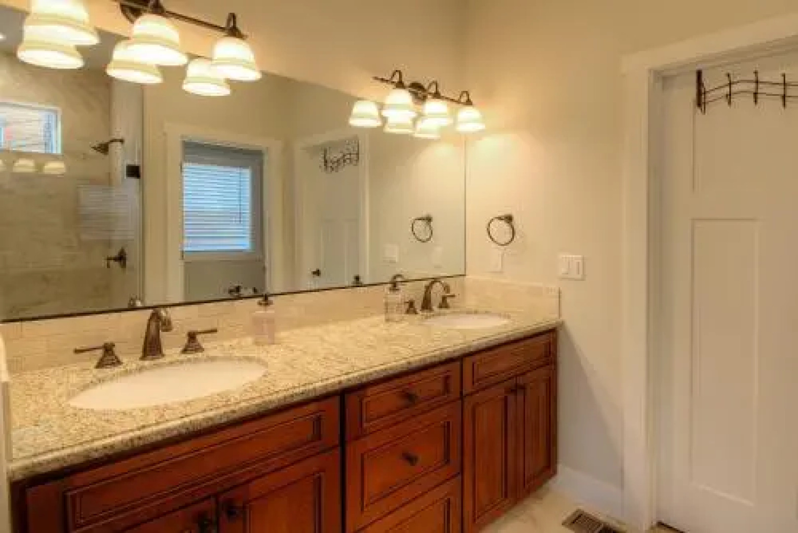 River Rock - 3BR/2BA + Loft