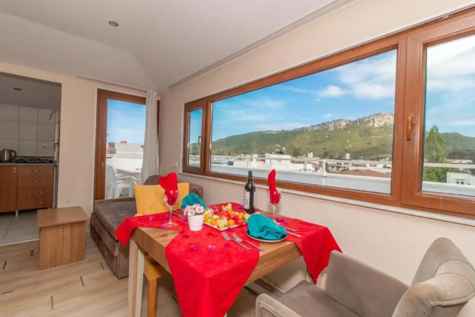 Castello Hotel & Aparts