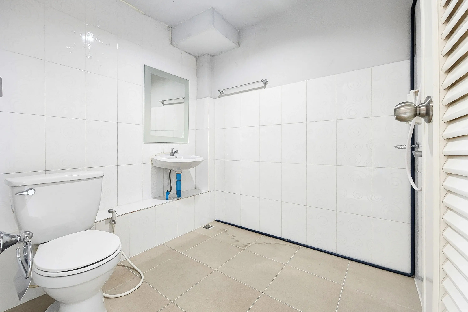 Freesia Bangphi Guest House by ZUZU