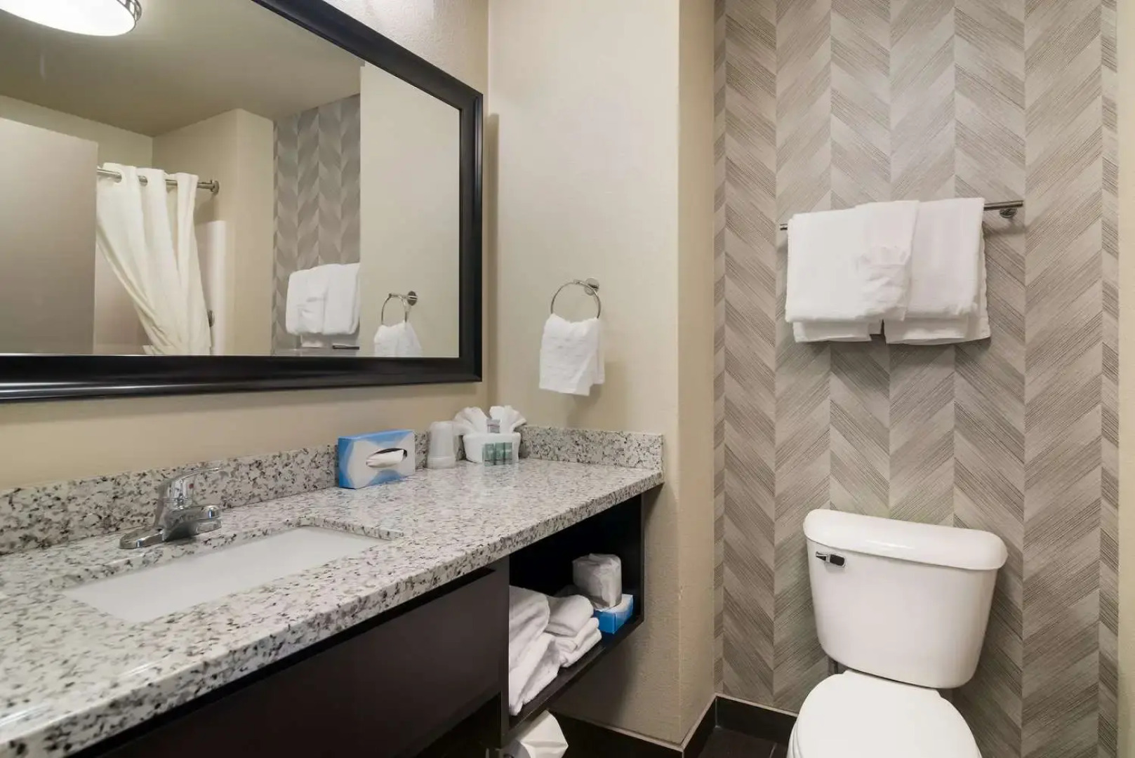 Super 8 Bismarck North