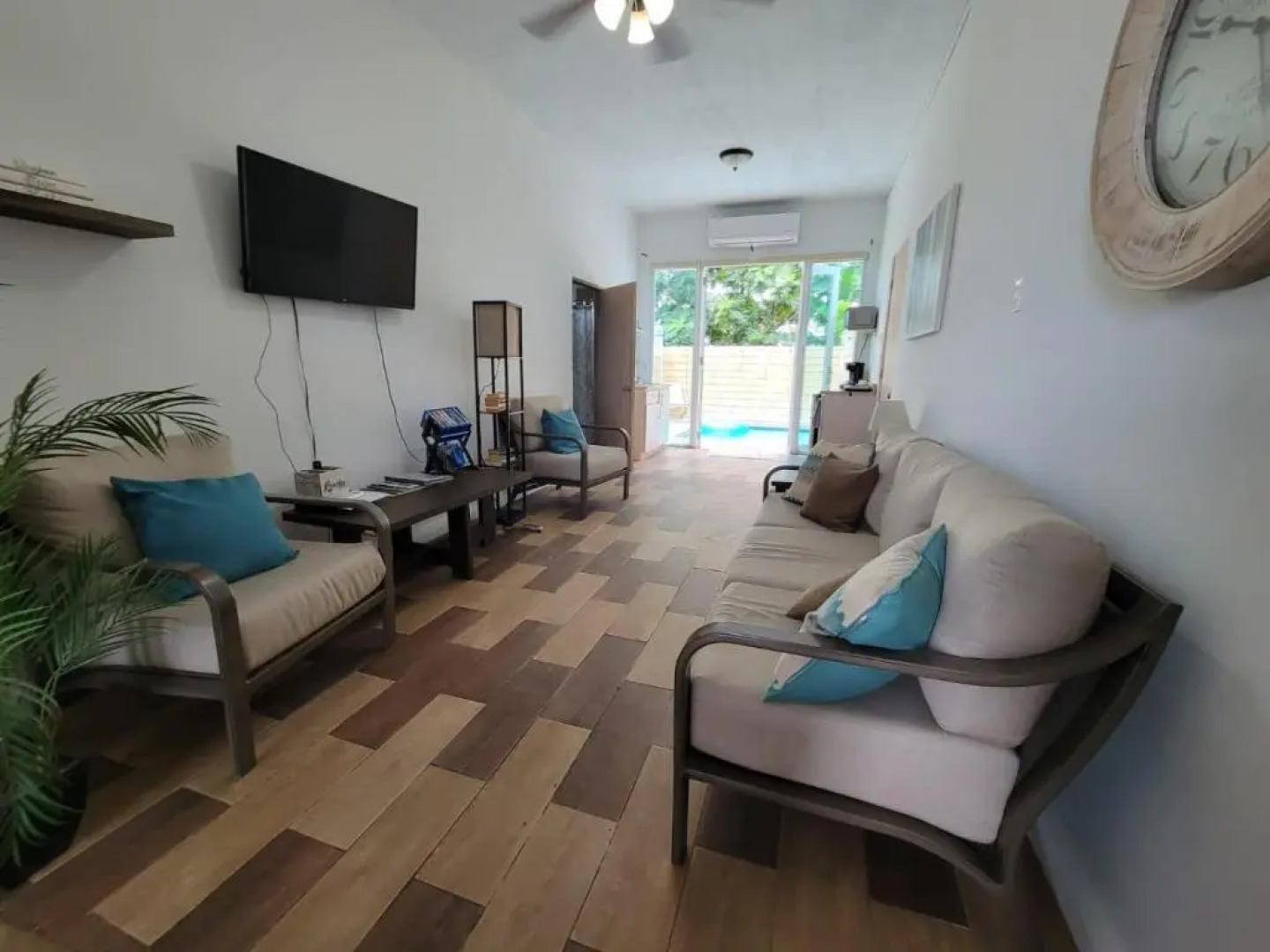 One bdr with private pool and views- Suite 2 at 413