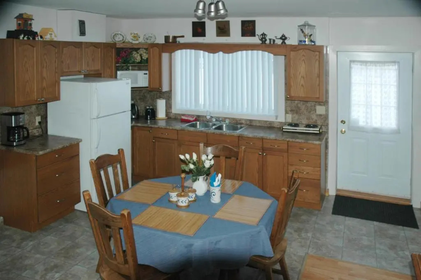 Duck Pond Bed & Breakfast Cottage