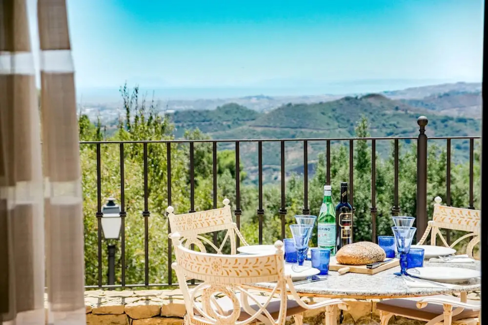 SBCC 2 bedroom villa with breathtaking views Roomservice