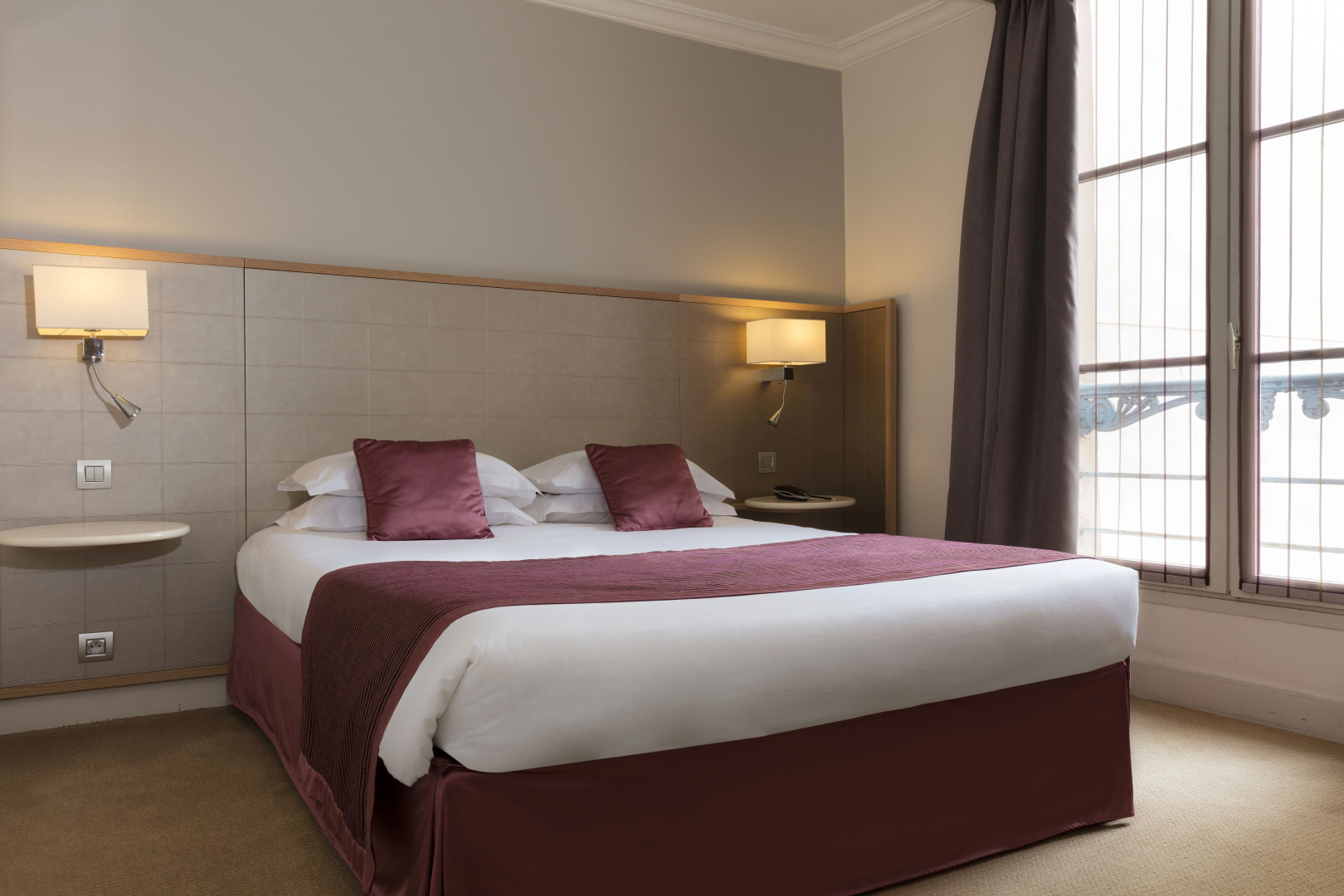 Отель Leonardo Boutique Opera