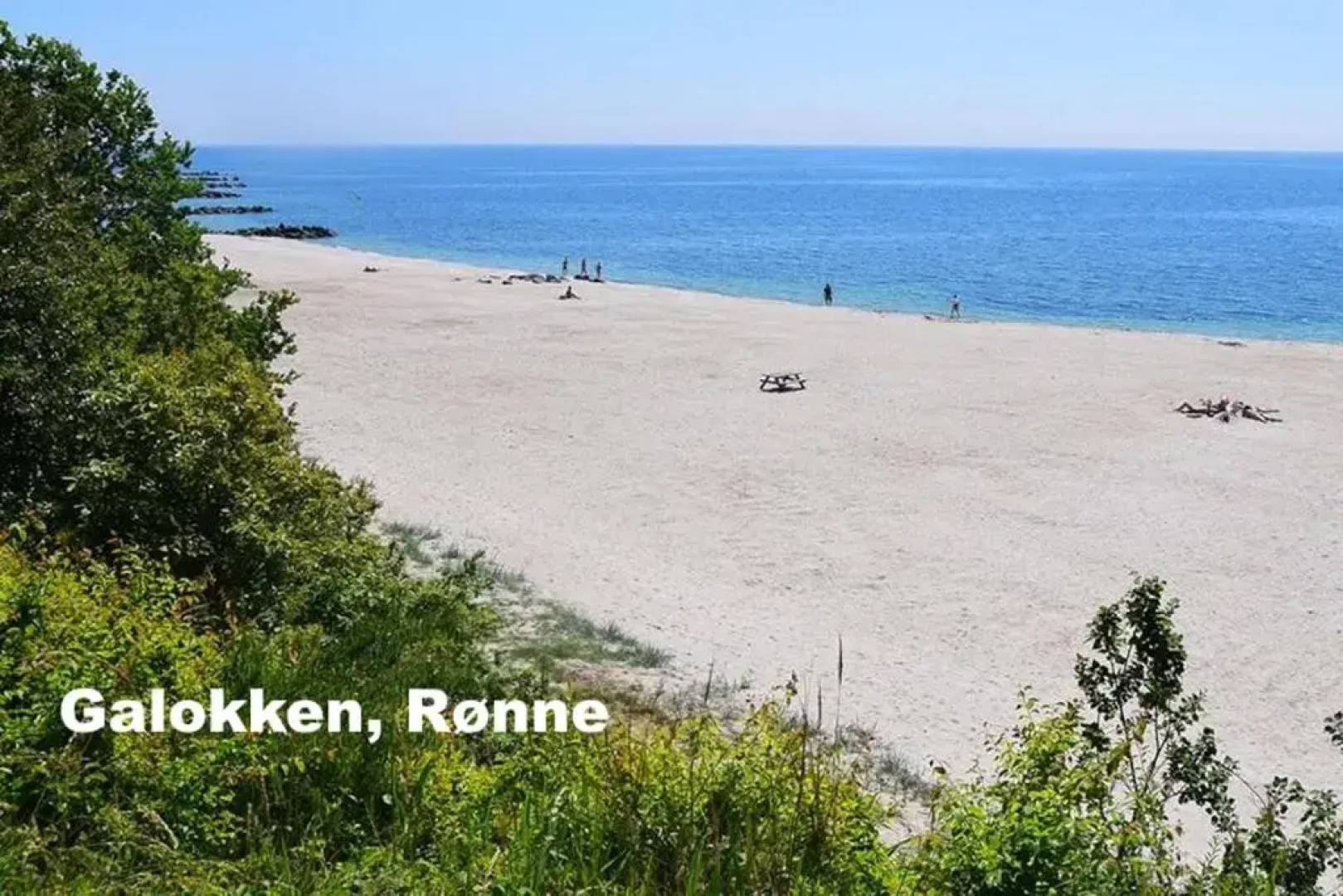 The 'Loft' Apartment- "Den Gule Svane" Guest House - near Rønne & Beach
