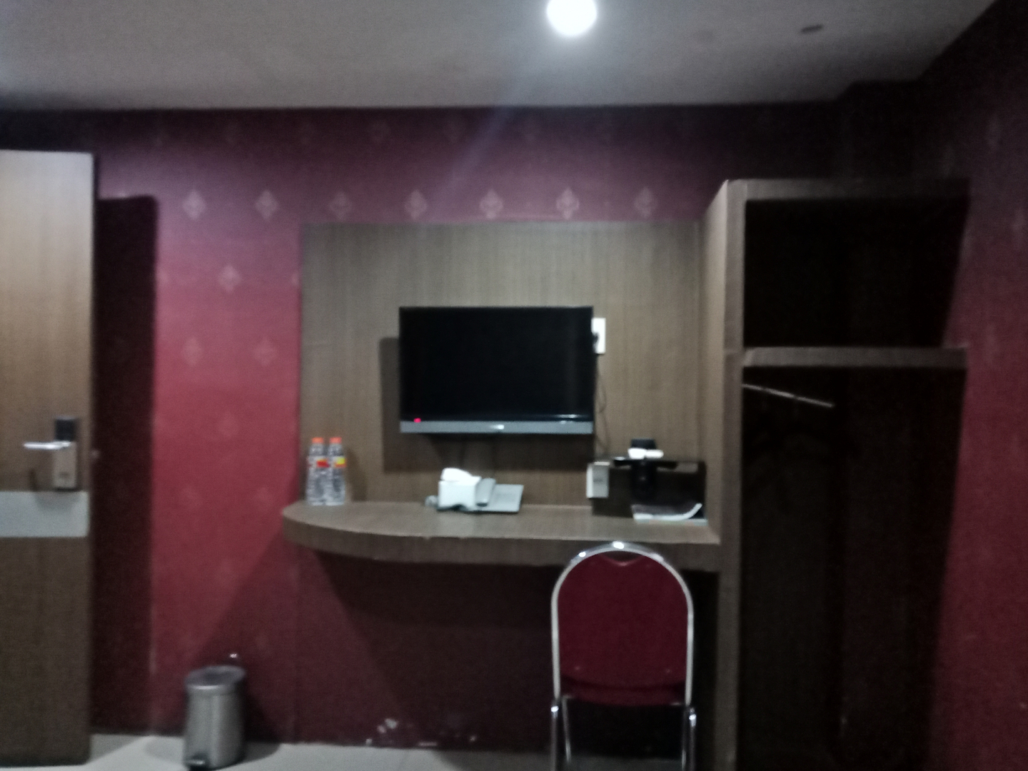 OYO 2574 Z Suites Hotel