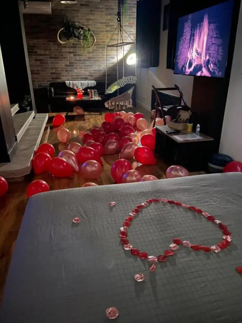 La Suite Grenoble SPA Jacuzzi Et Sauna Privatif (Adults Only)