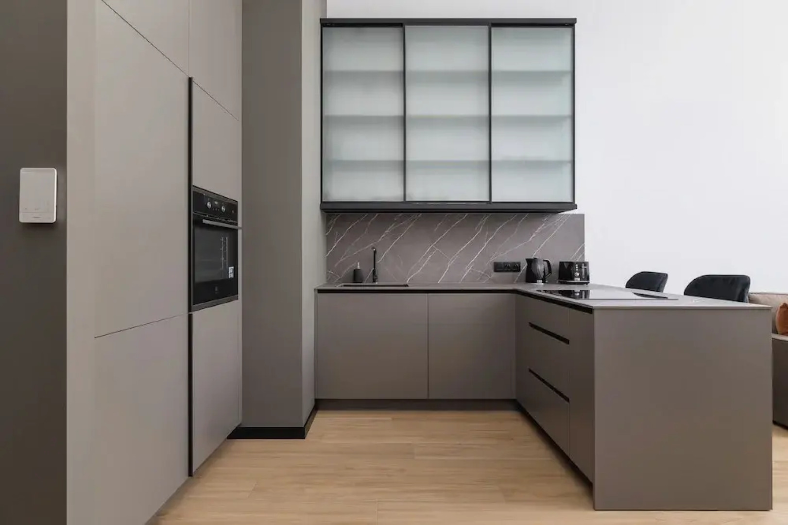 Modern Apartment by Renters