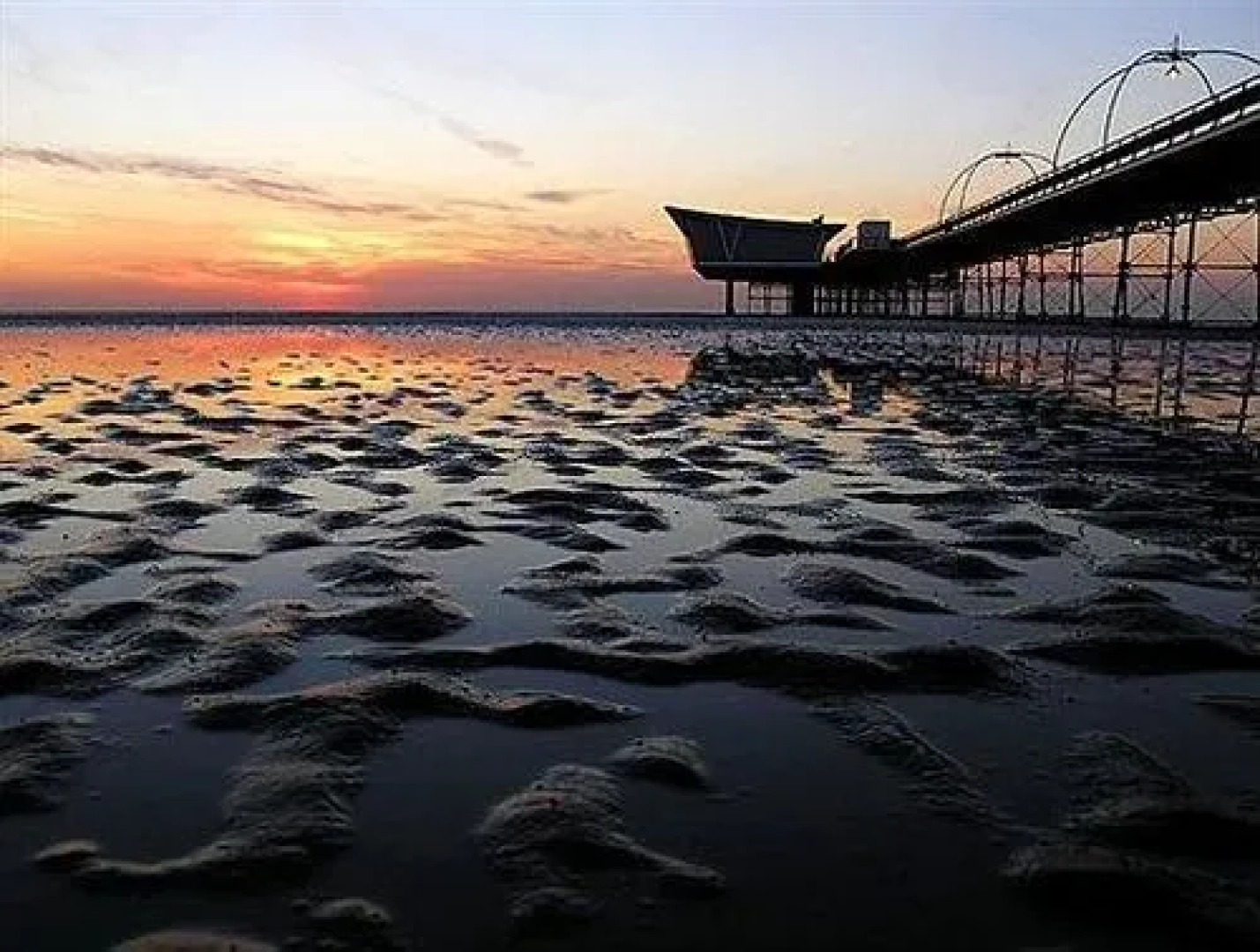 Whitworth Falls Hotel