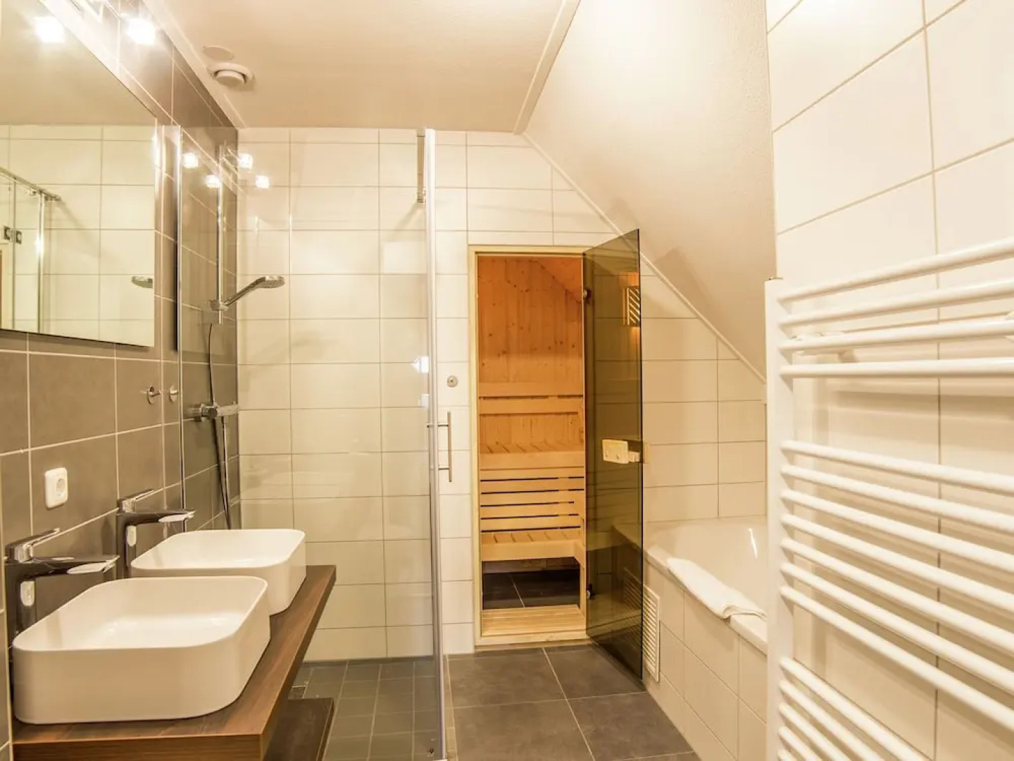 Villa With Whirlpool, 4km From Maastricht