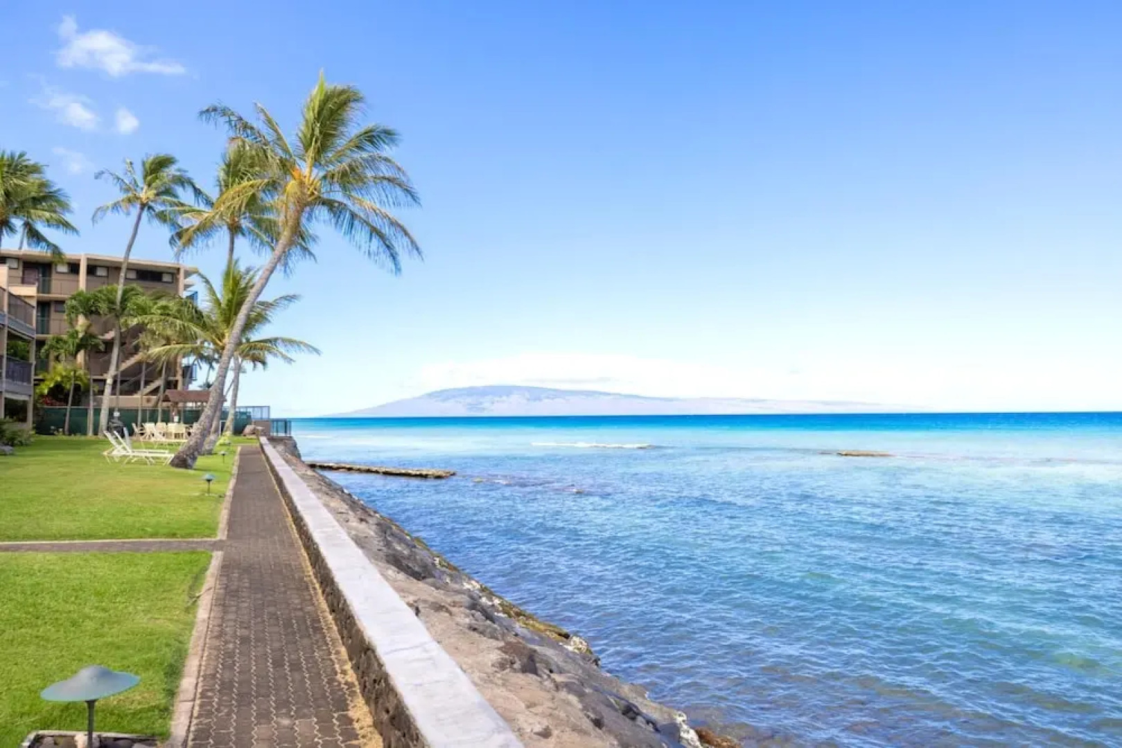 Lokelani #B203 - 2 Br condo by RedAwning