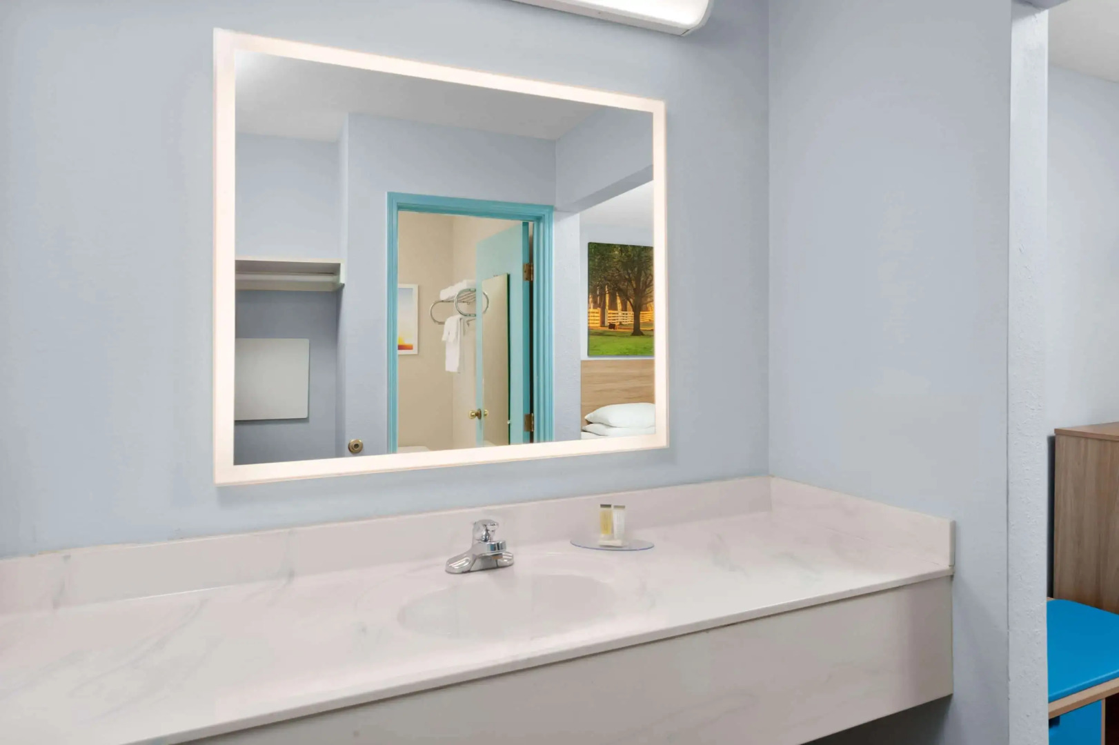 Days Inn & Suites by Wyndham Siler City