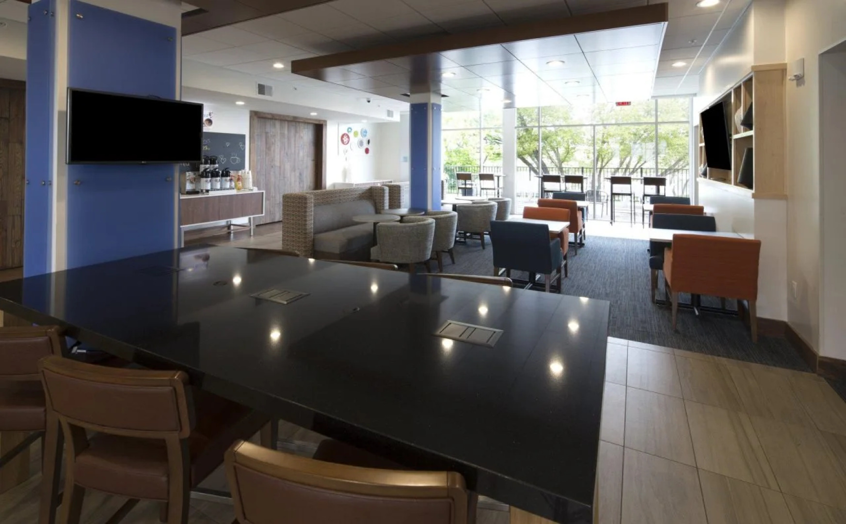 Holiday Inn Express and Suites Kalamazoo West by IHG