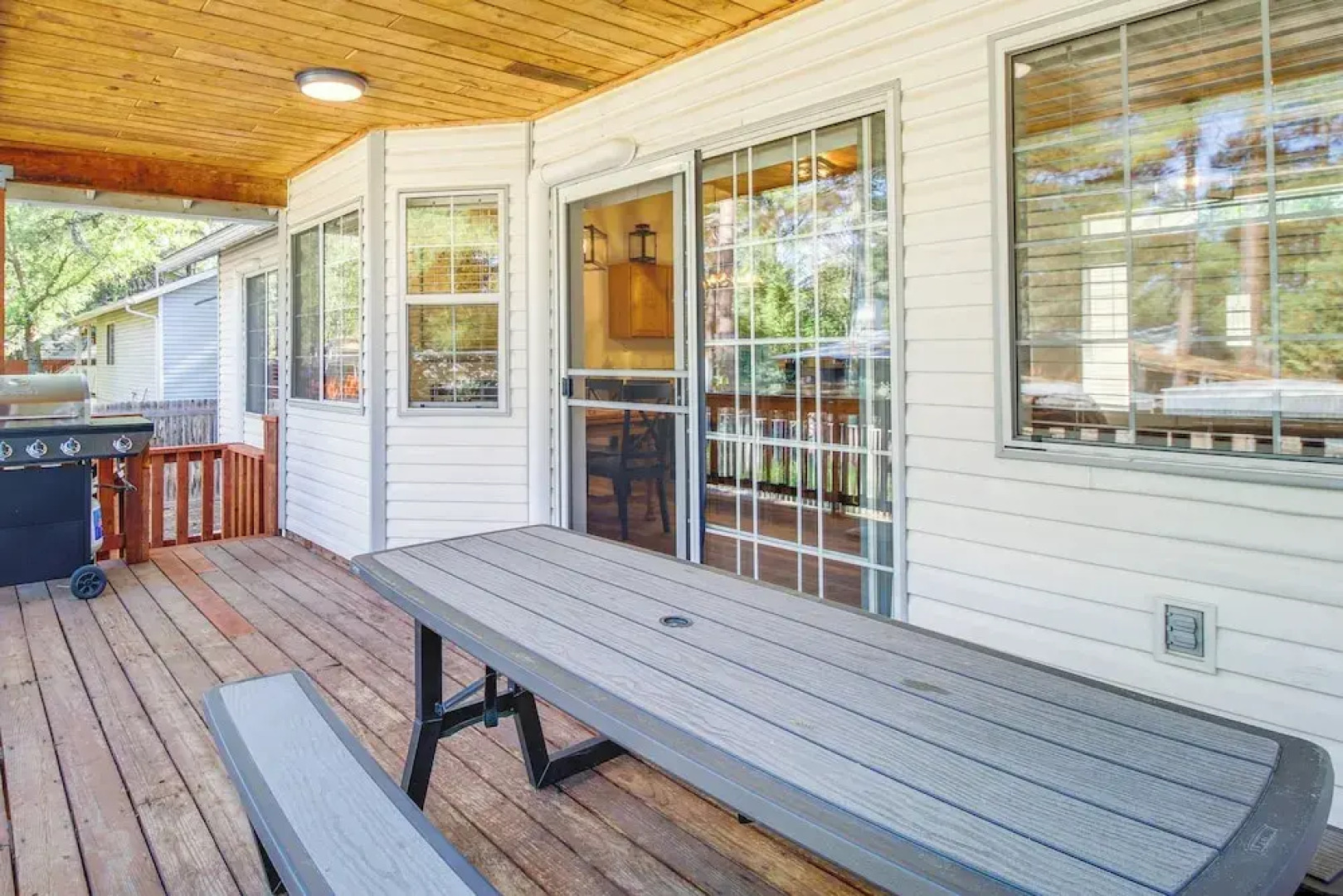 Walk to City Park: Family-friendly Show Low Home