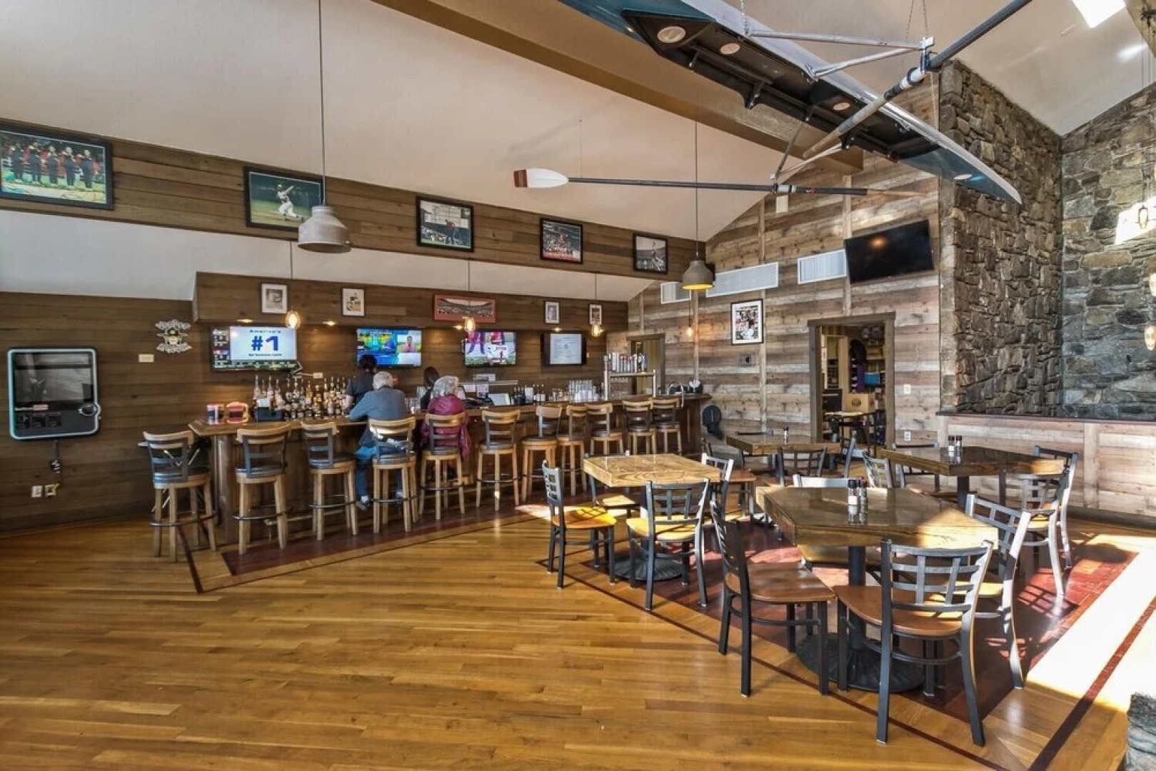 Rumbling Bald Resort Home In Lake Lure - Wifi - Community Beach, Pool, Golf And More 5 Bedroom Home by Sunscape Property Management