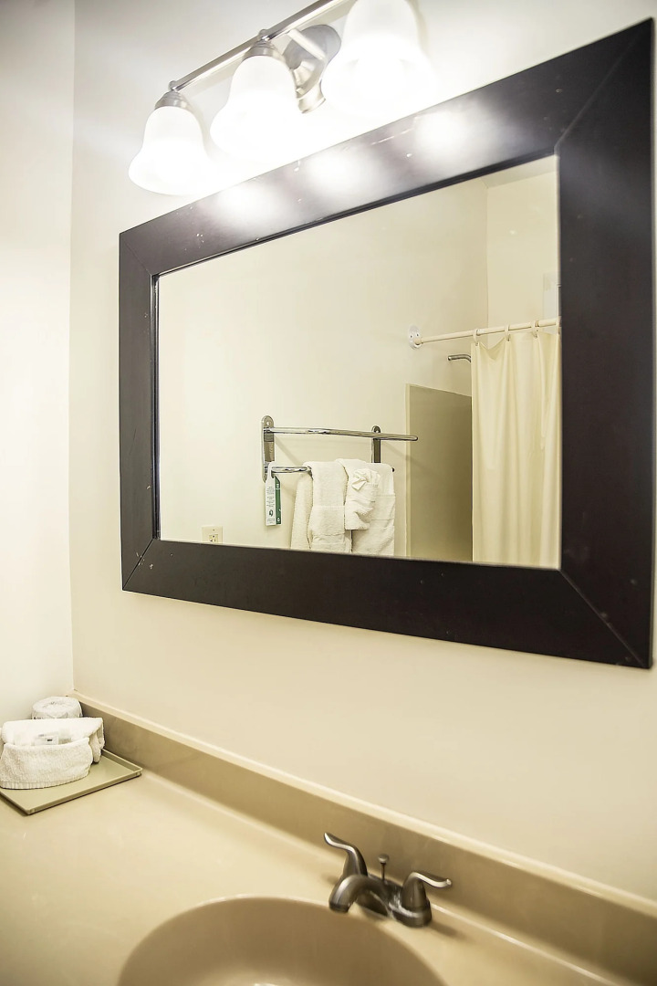 Orange Hill Beach Inn