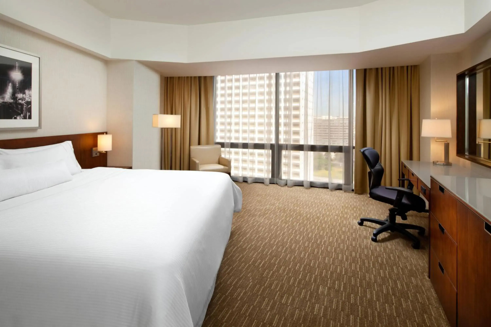 The Westin Bonaventure Hotel and Suites, Los Angeles