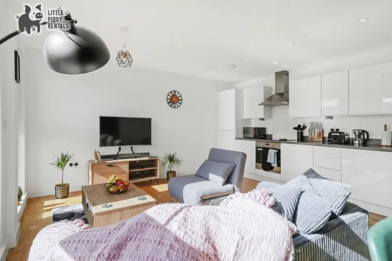 Luxury Eco Super King Apartment With Large Balcony