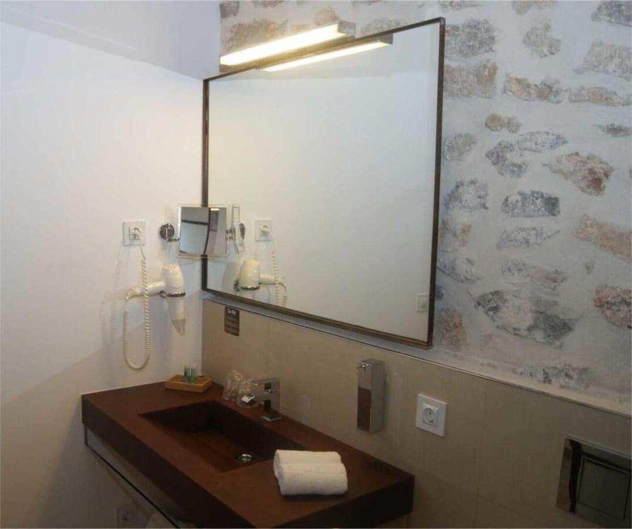 Petit Hotel C'an Mel