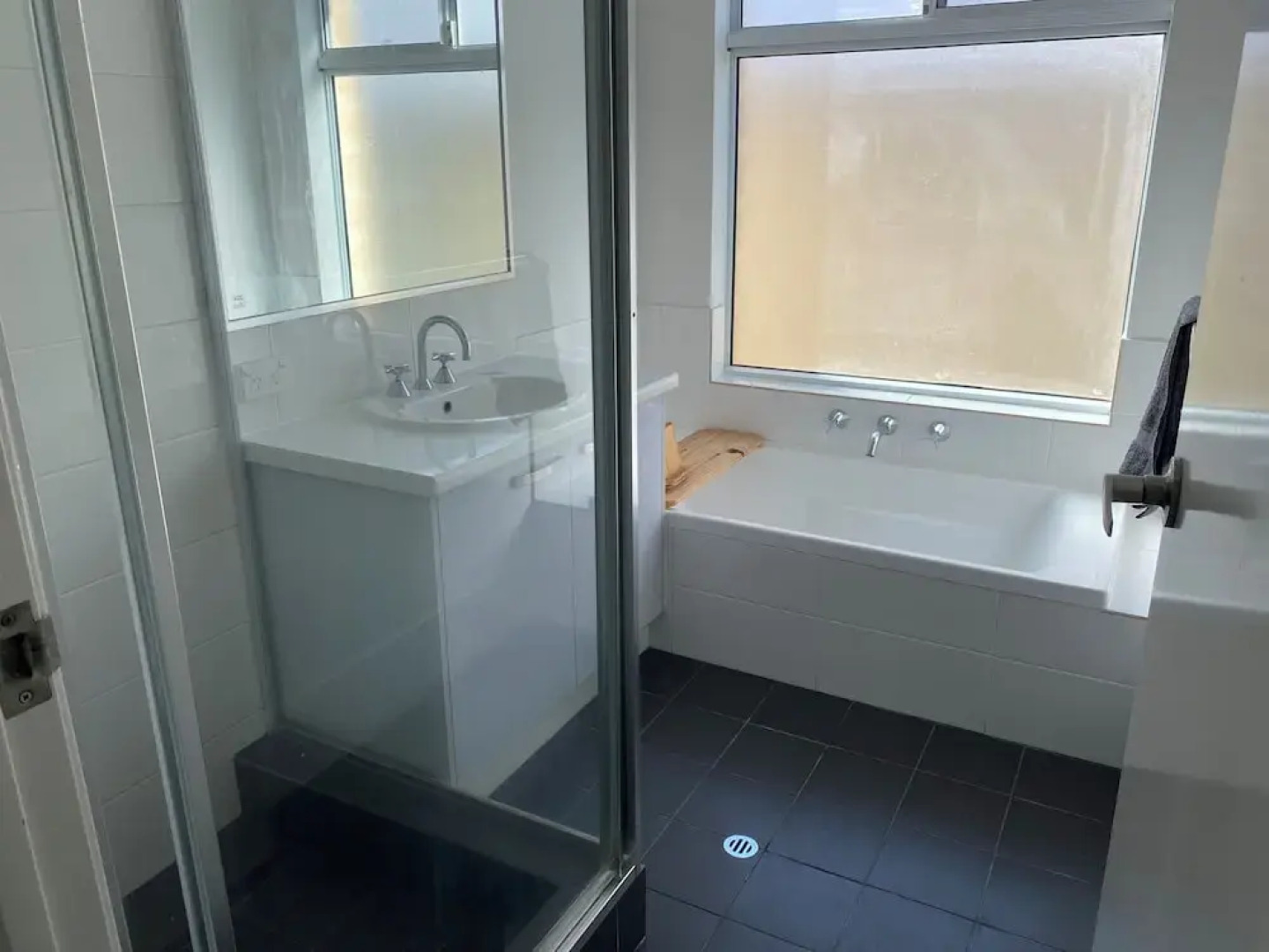 Alkimos Beach Family Accommodation