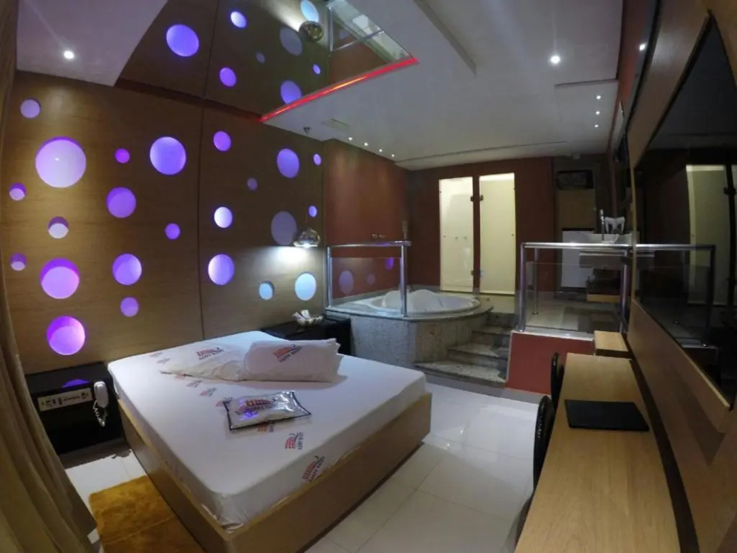 Motel Happy Night - Adults only