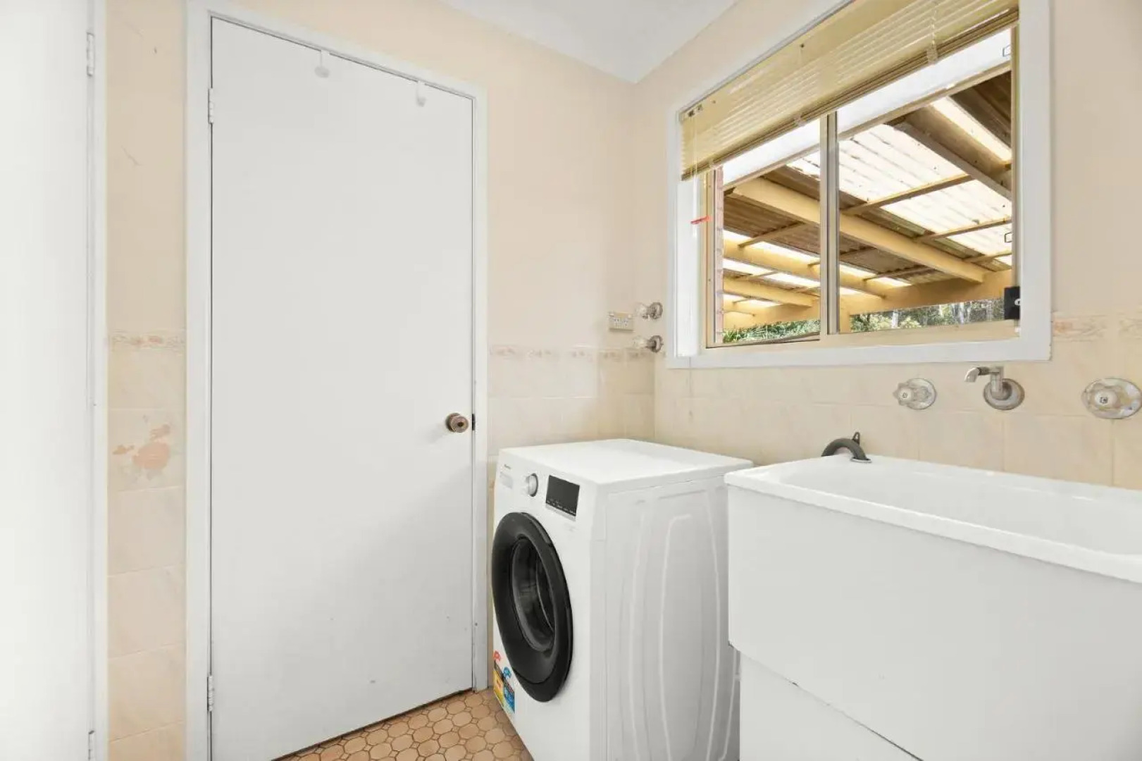 Cherrybush @ Mystery Bay