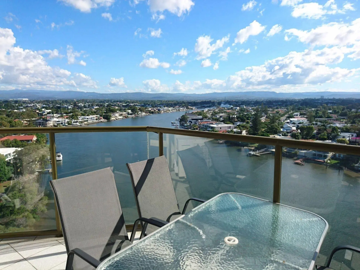 Surfers Hawaiian Apartments