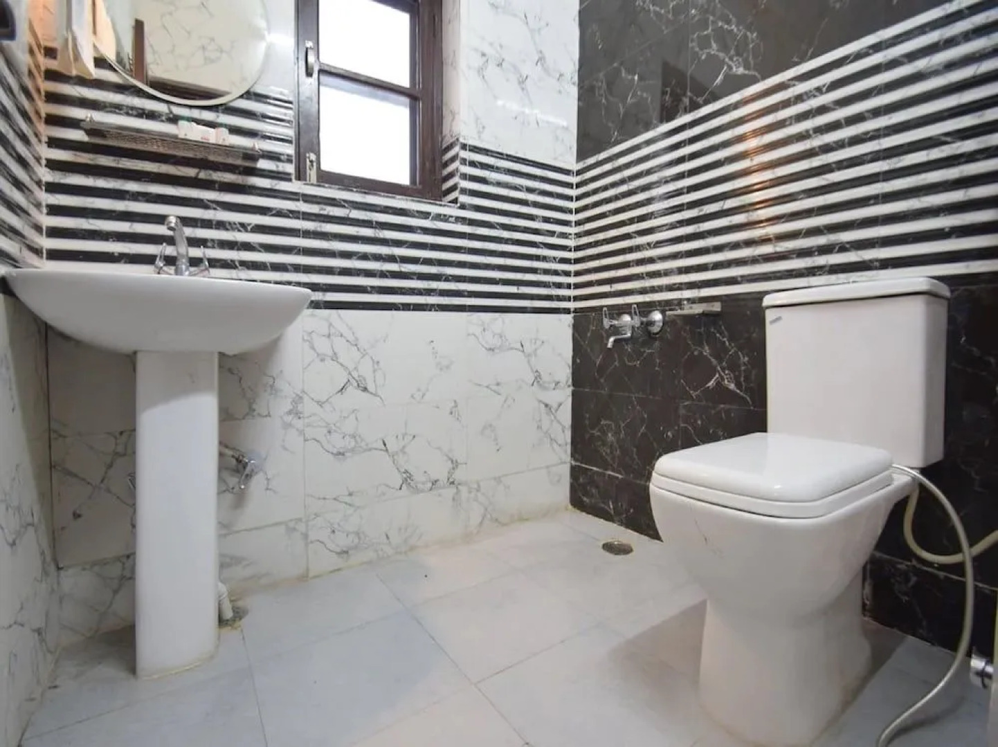 Goroomgo Tribhuwan Ranikhet