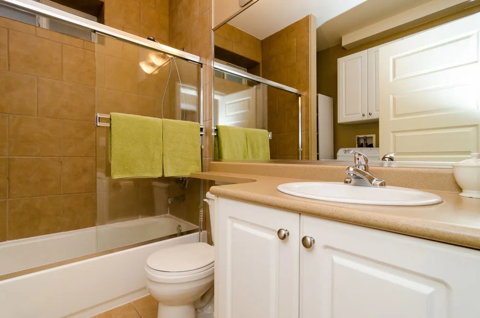 White Rock Beach Guest House