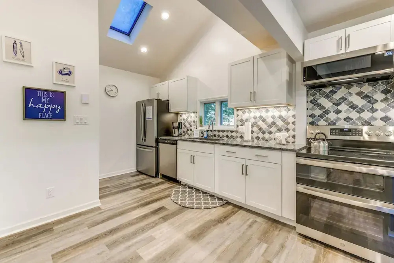 Modern Waynesville Cabin ~ 9 Mi to Lake Junaluska!