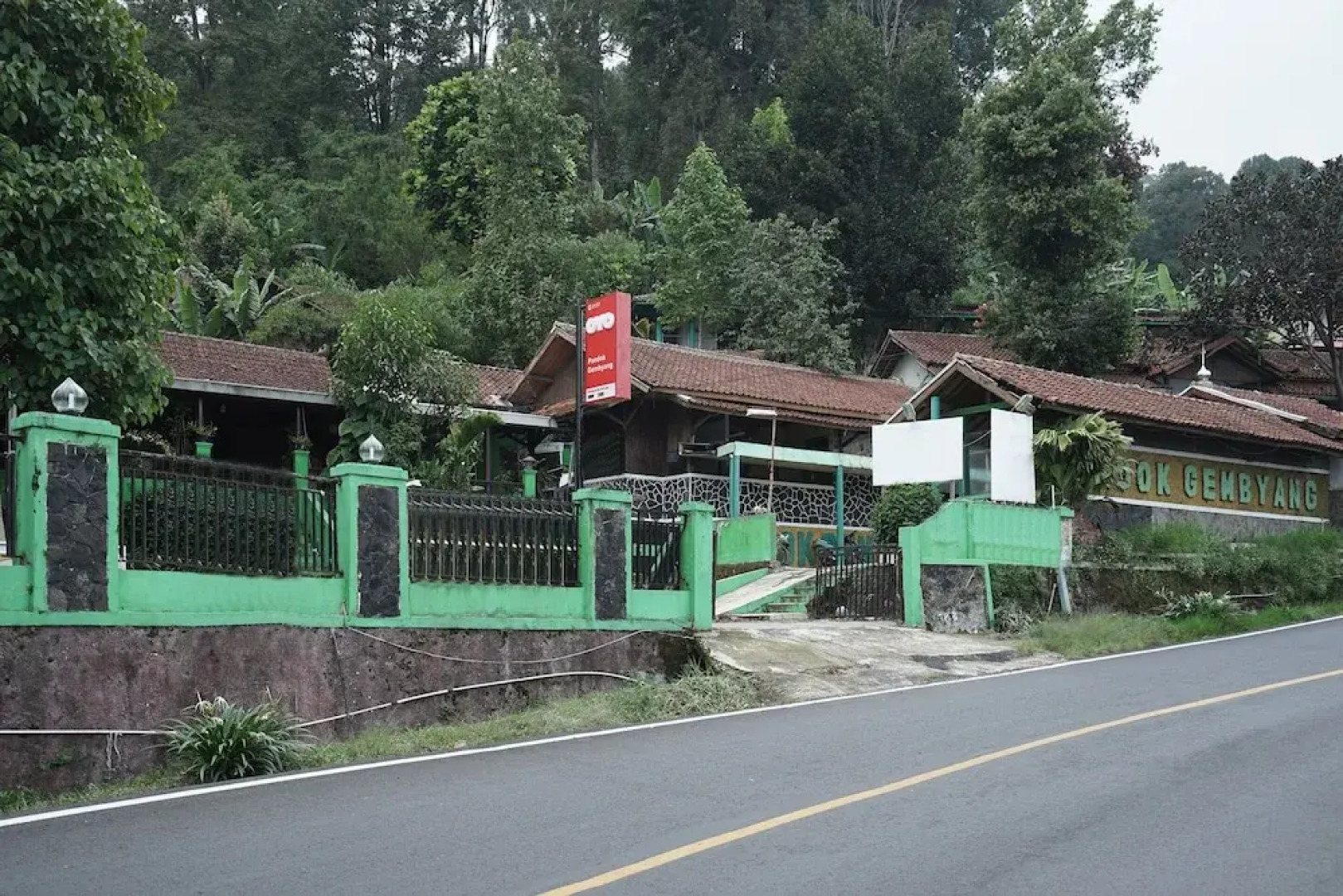 OYO 2157 Pondok Gembyang Air Panas Alam