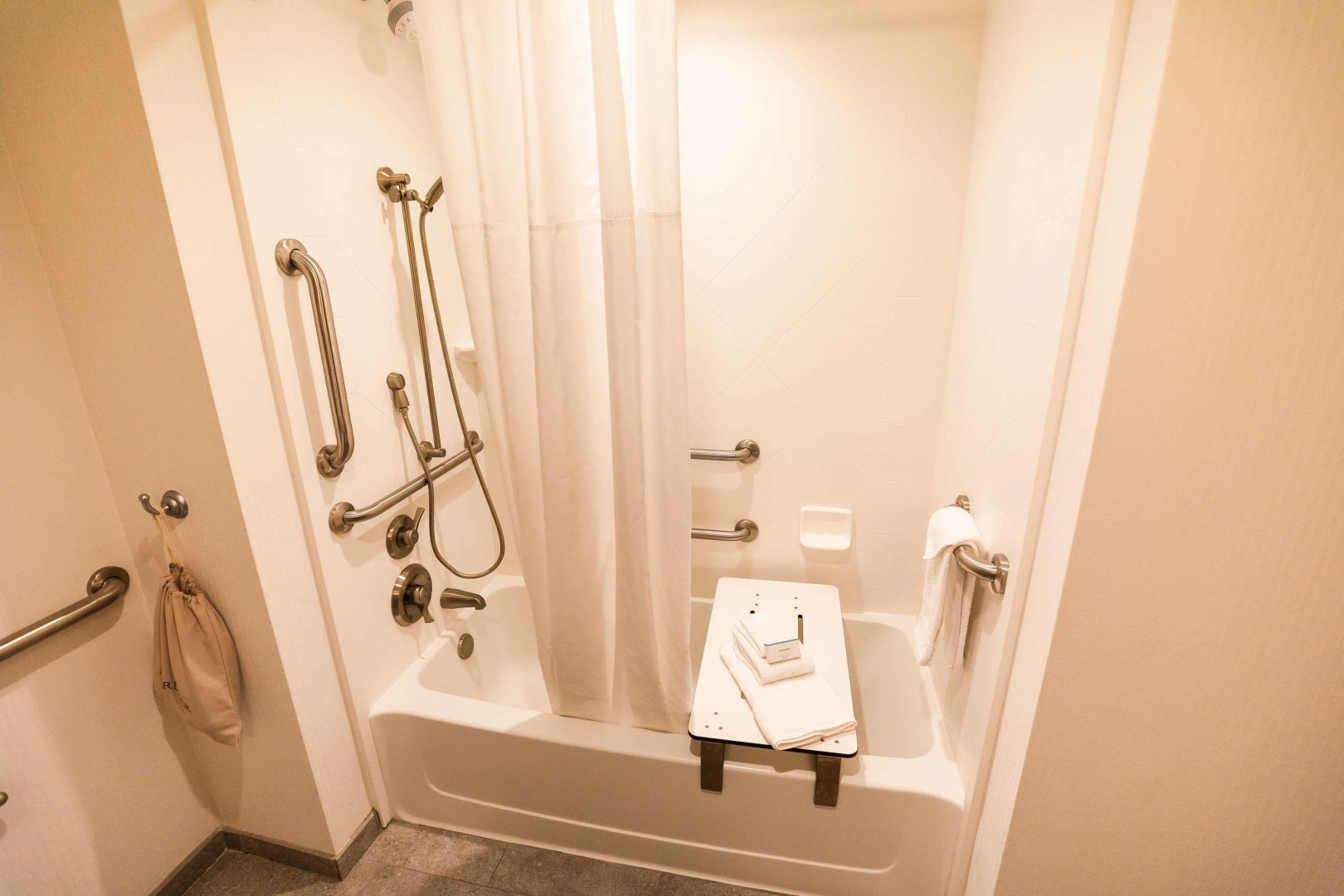 Hampton Inn & Suites Mishawaka/South Bend at Heritage Square