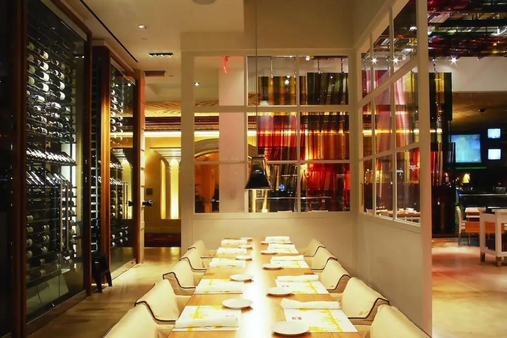 888 One Bedroom Balcony Suite at Signature Condo Hotel