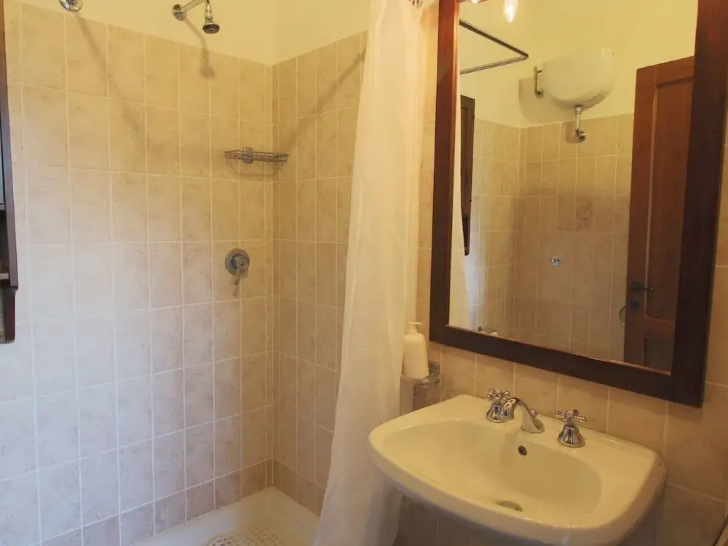 Farmhouse in Proceno With Pool