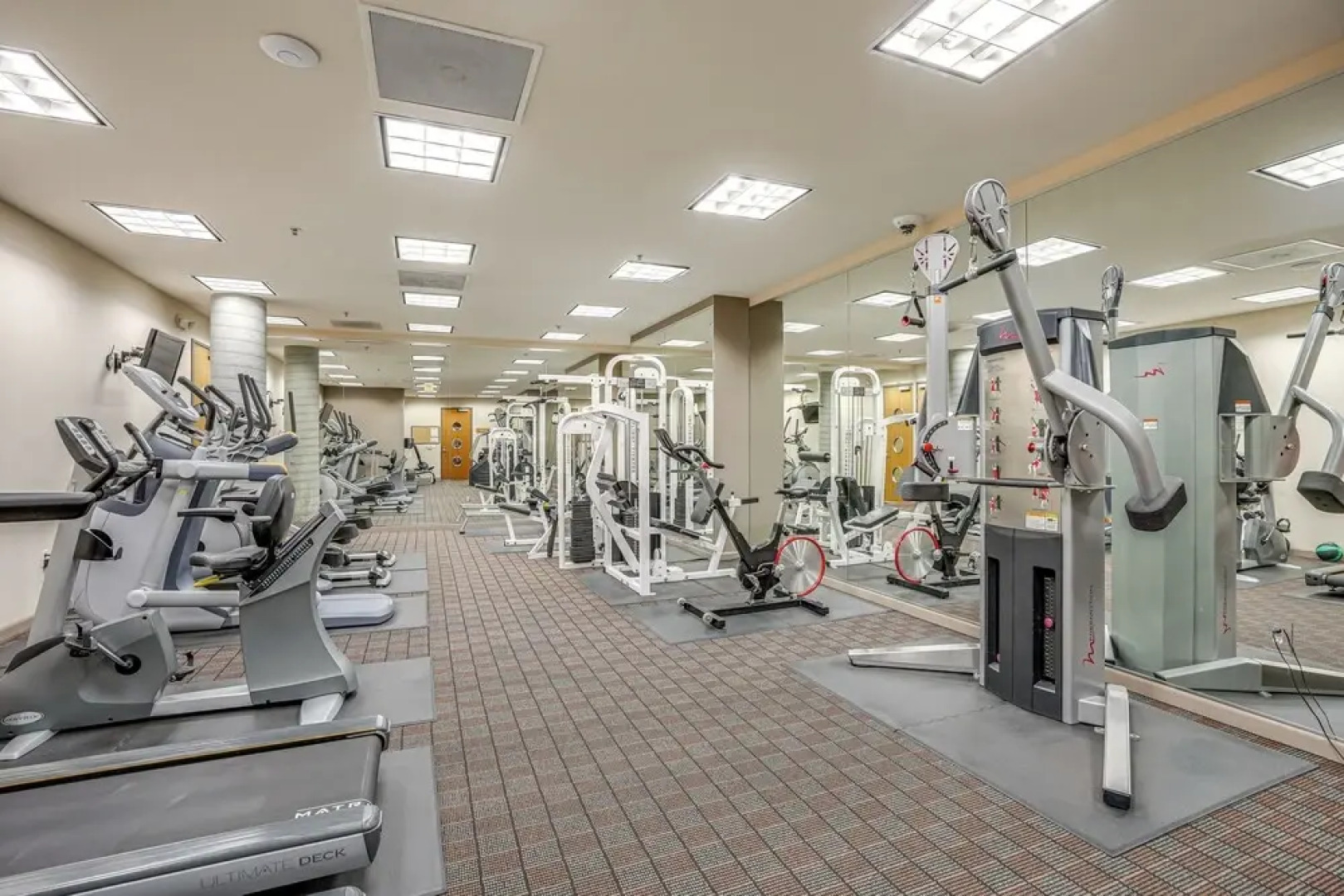 Luxe Condo w/ Private Patio & Perks in Emeryville!