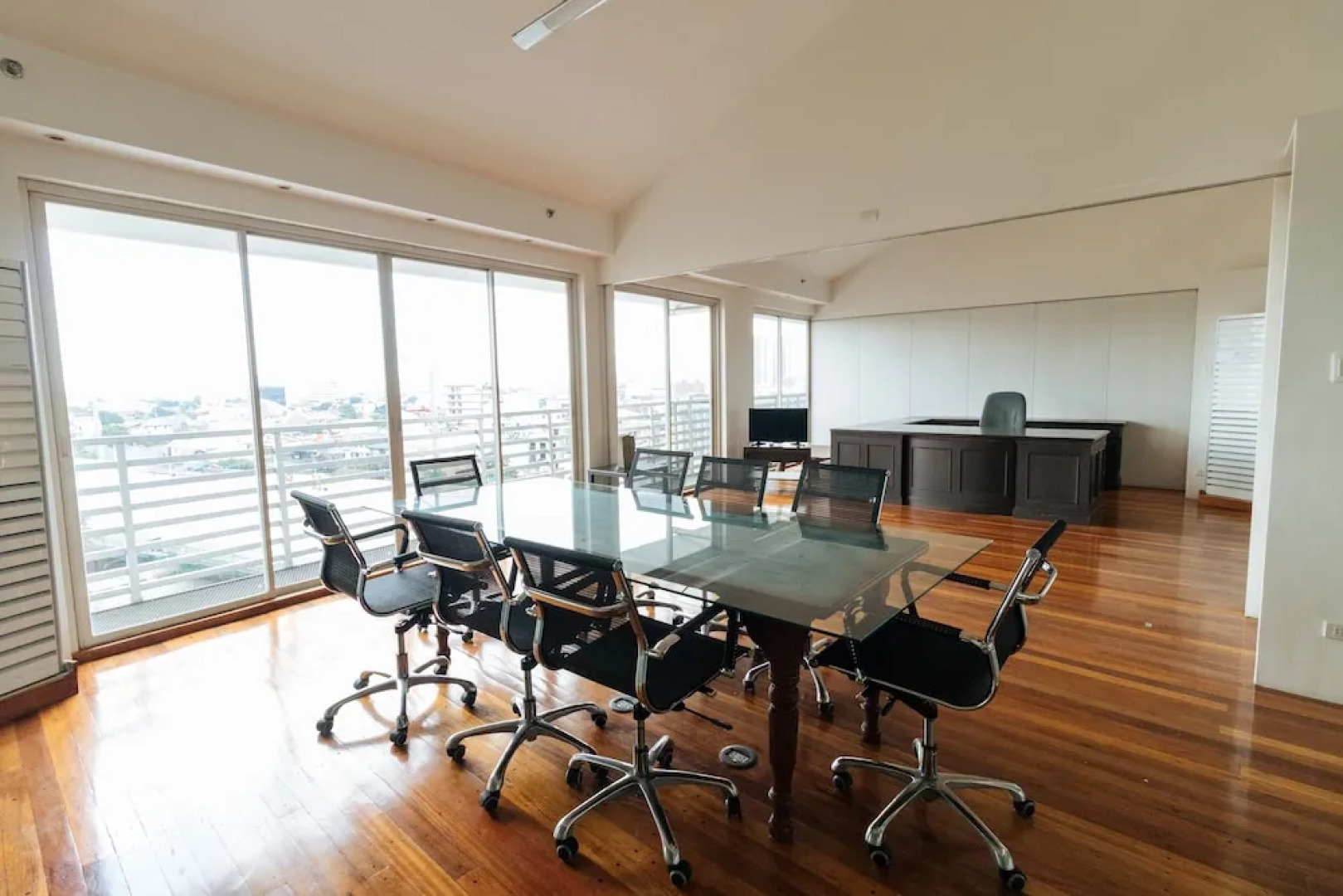 RedDoorz near Osmena Highway