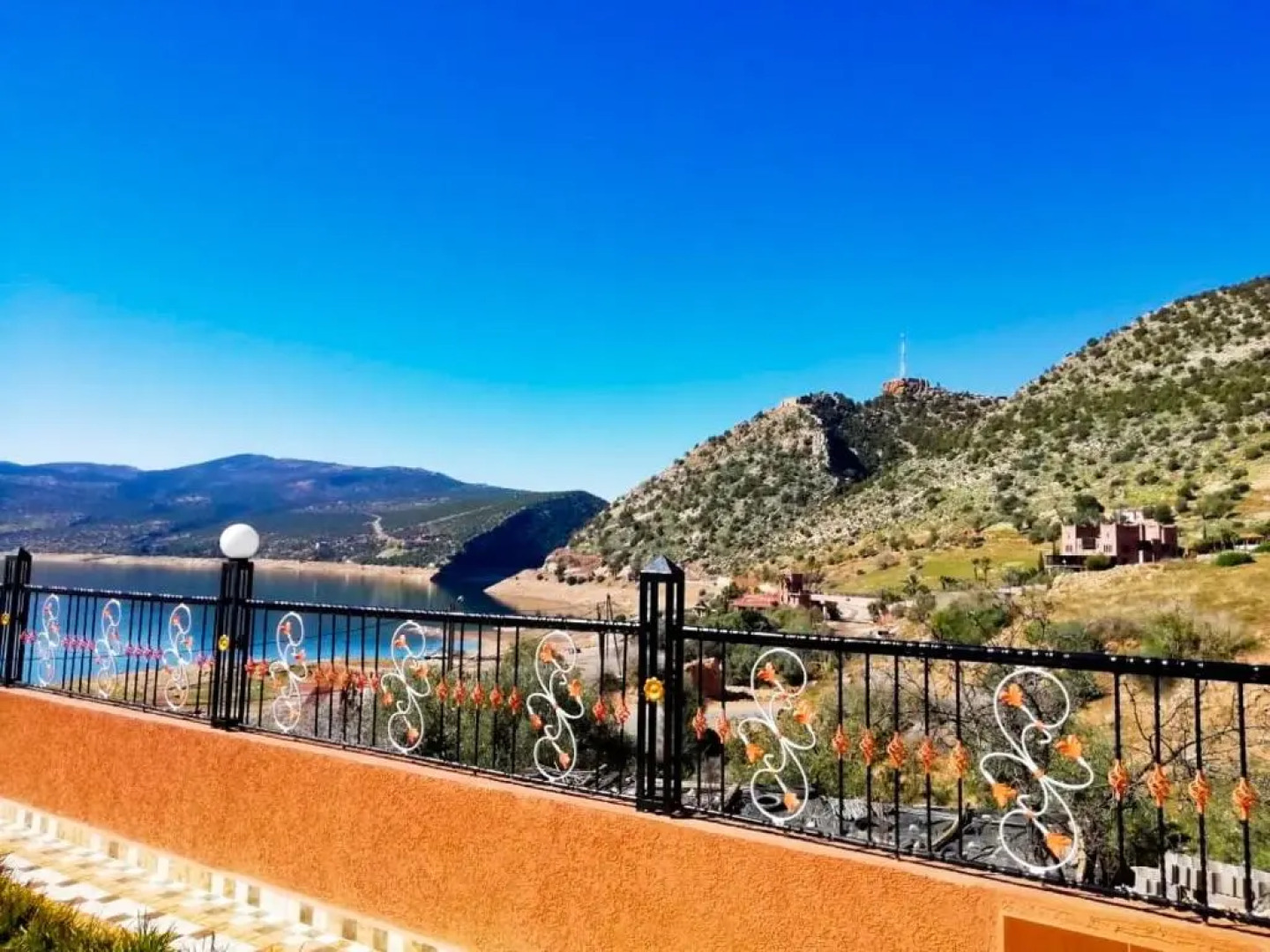 superb house in the heart of the mountains