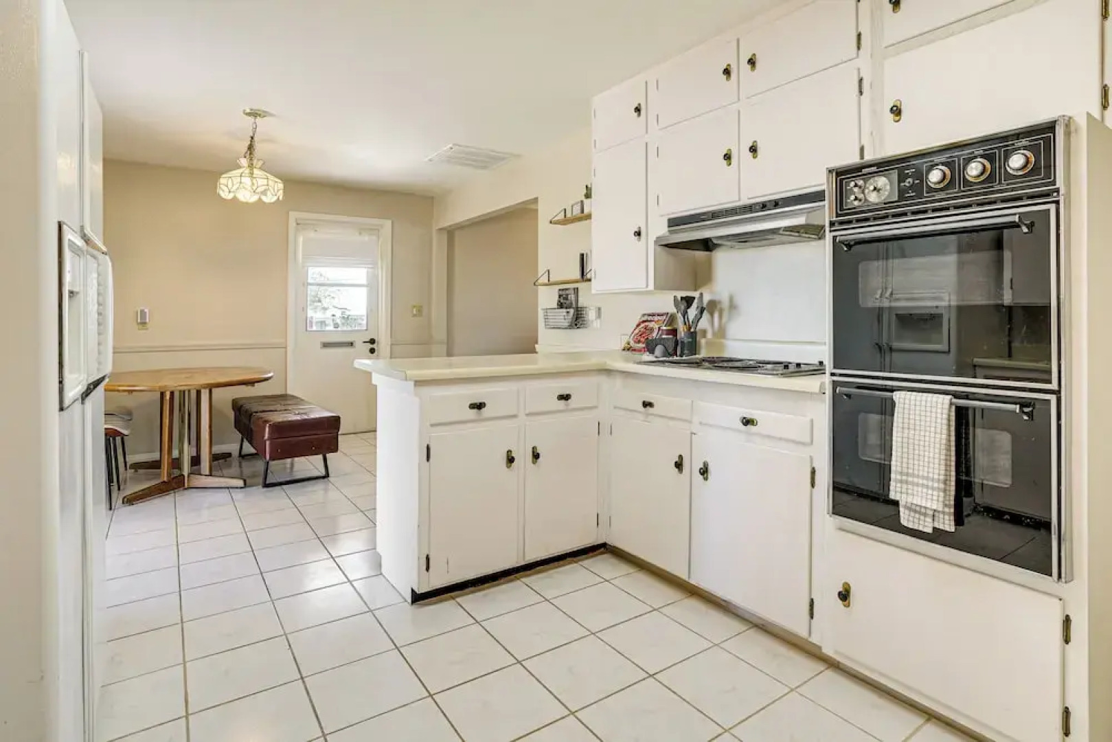 8 Mi to State Farm Stadium: Home in Youngtown