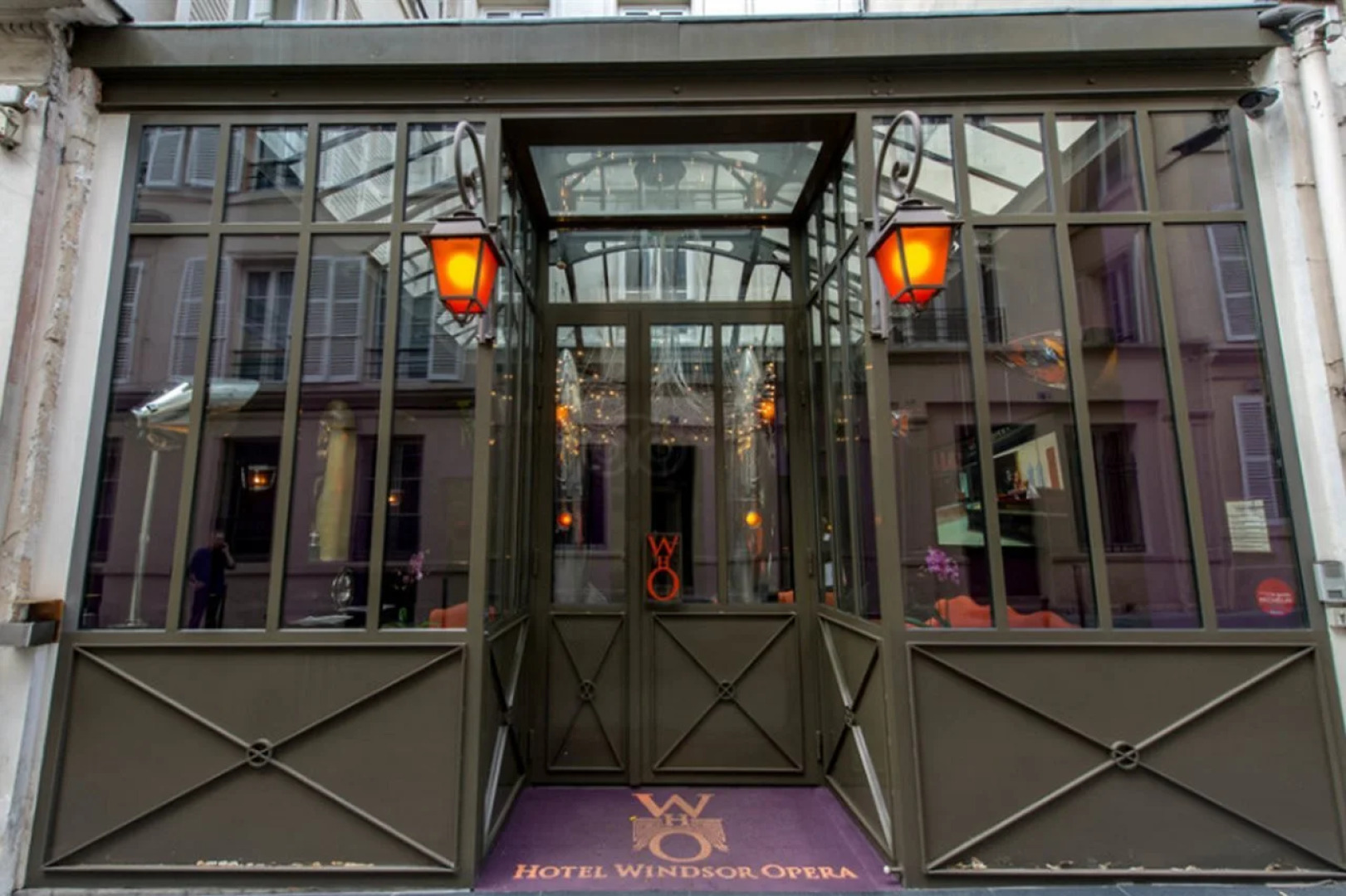 WHO - Windsor Hotel Opera