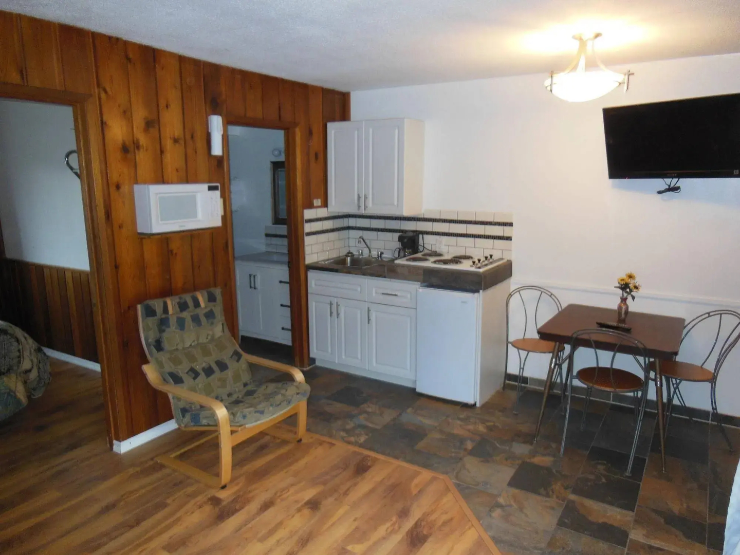 Cedar Motel