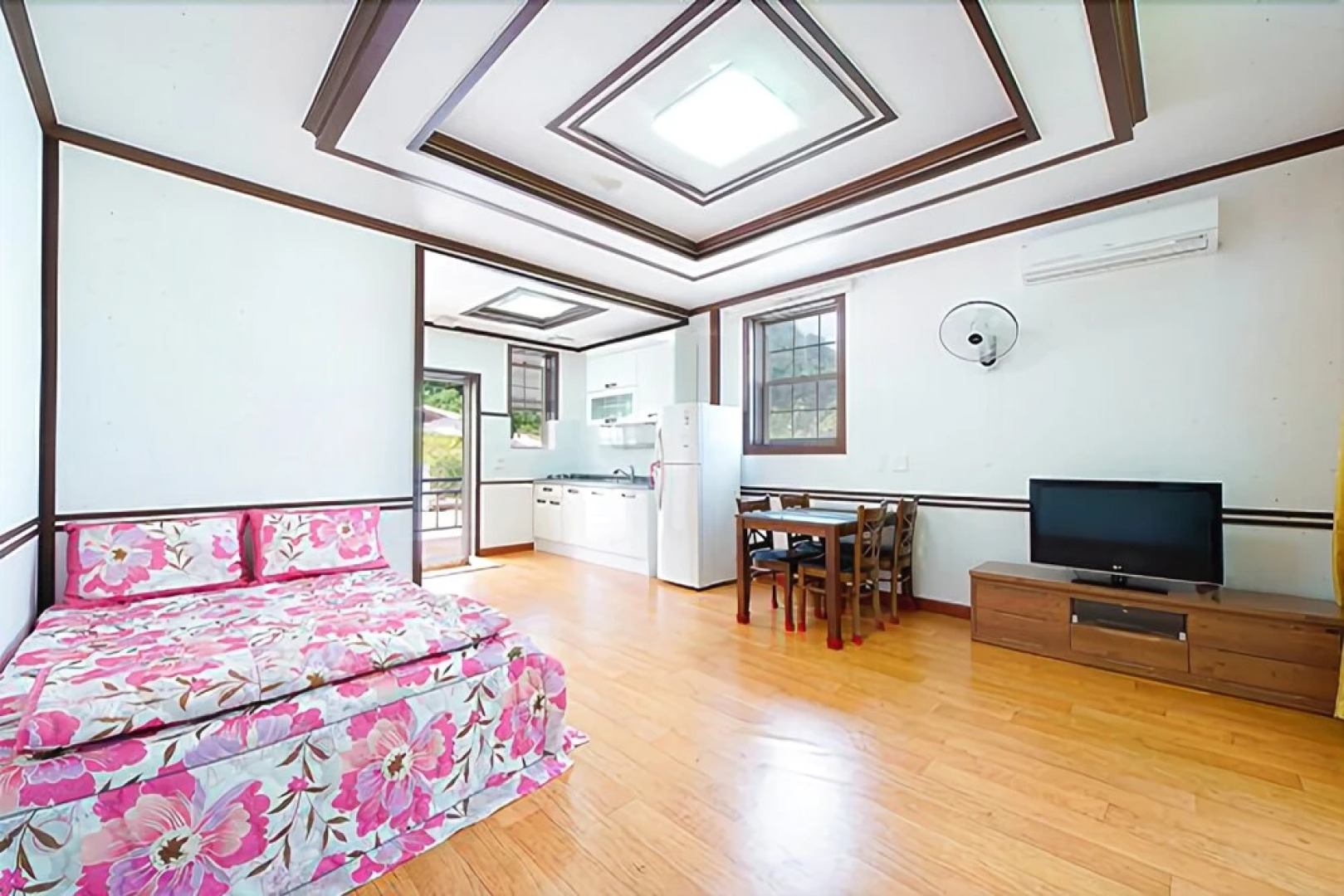 Danyang Countryside Path in Forest Pension