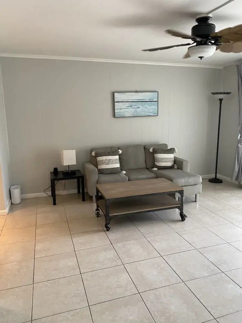 Entire Condo Close To Intercoastal 1 Bedroom Condo by Redawning
