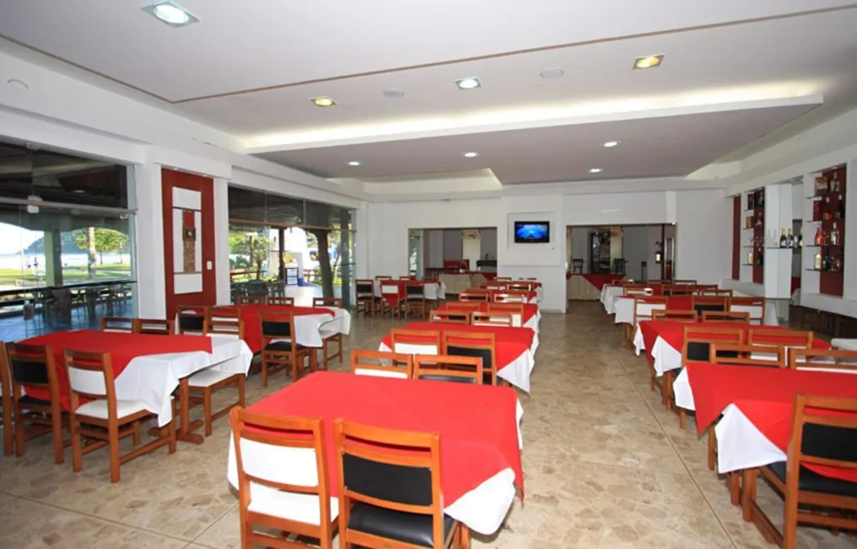 27 Praia Hotel