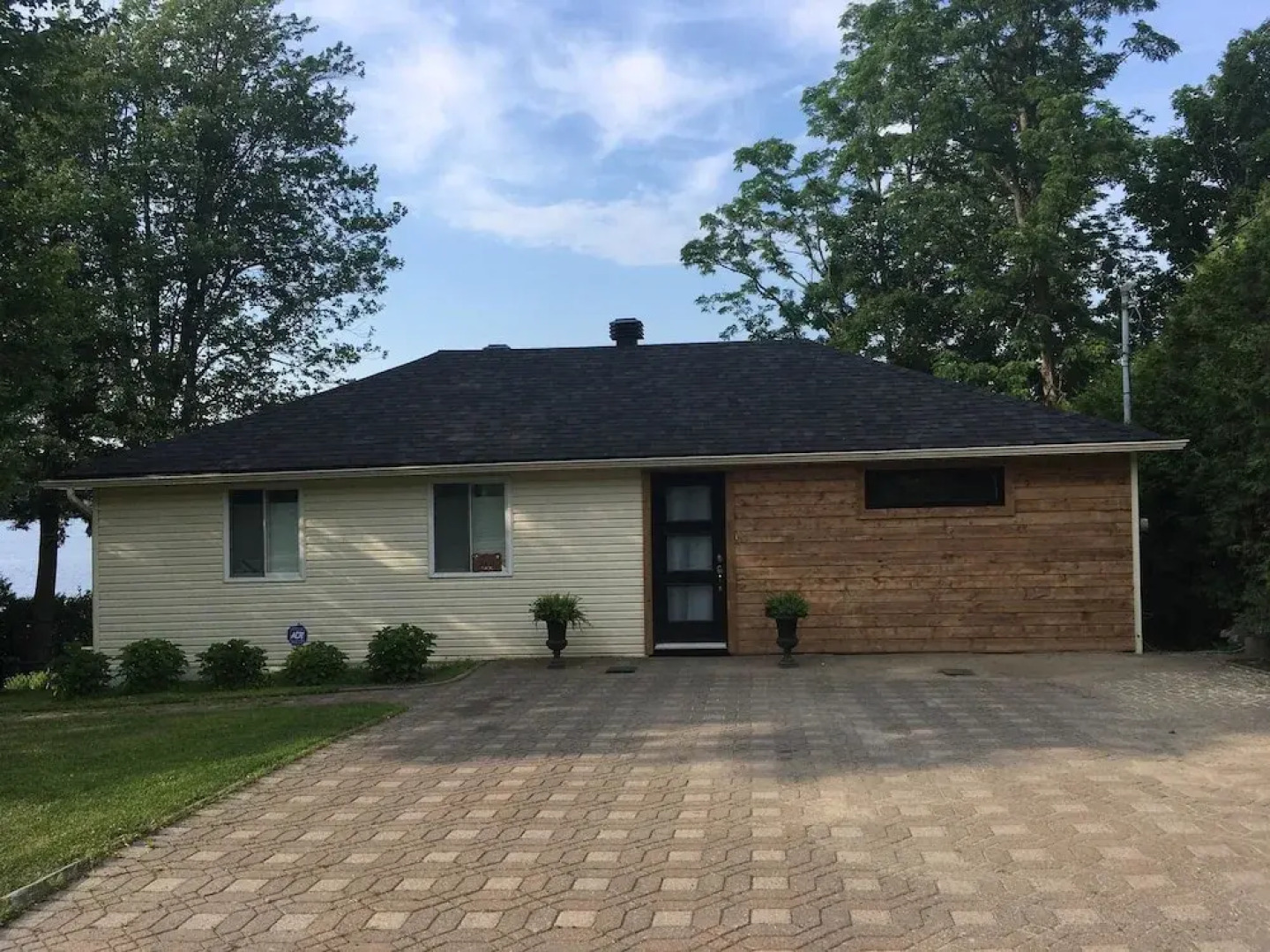 Apartment With 2 Bedrooms in Knowlton, With Wonderful Lake View, Enclosed Garden and Wifi