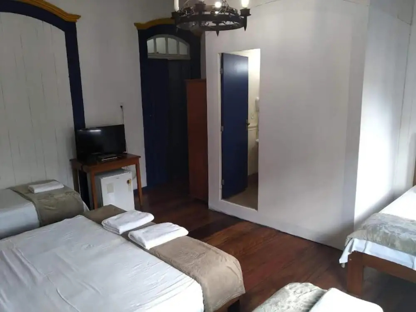 Solar Cláudio Manuel Pousada